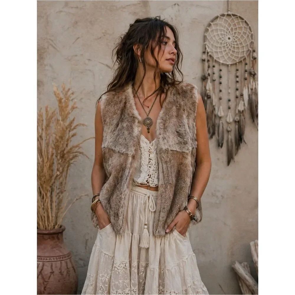 Cute Faux Fur Vest size M